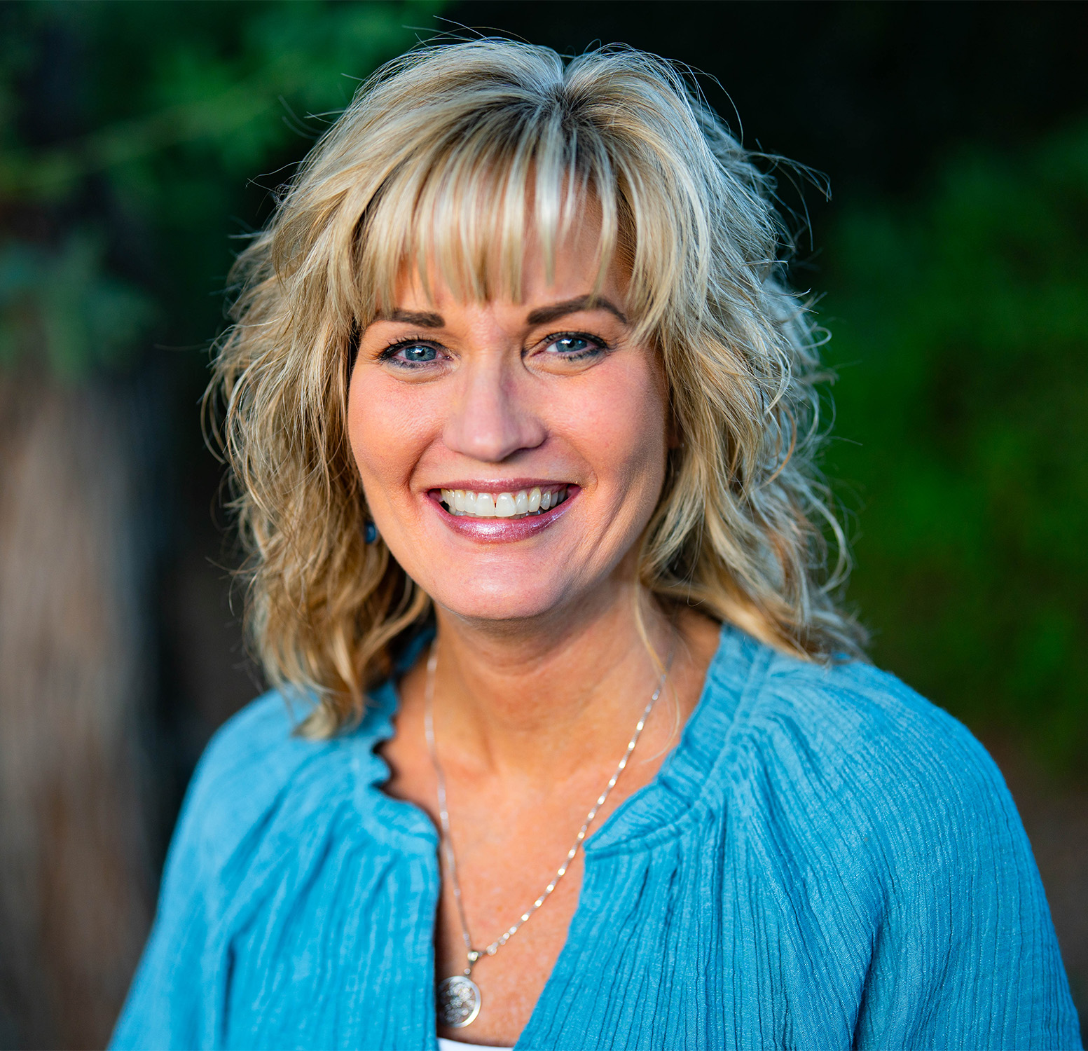Cover Suzy Author Photo